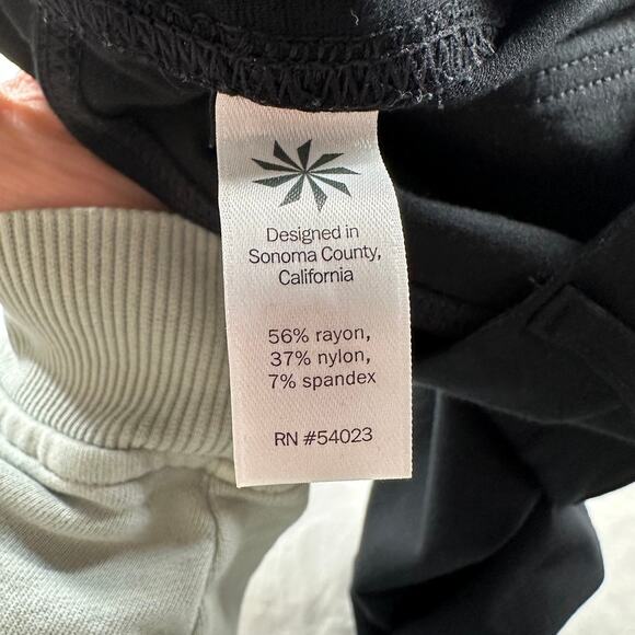 Athleta Pants Womens 2 Petite Black Ponte Knit Moto Stretch Casual Zip Pockets - Picture 5 of 10